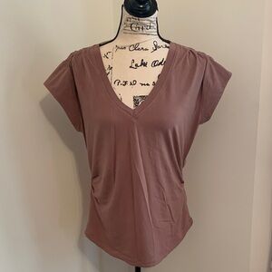 Athleta V-Neck Rauch Short Sleeve Top (Soft Brown)